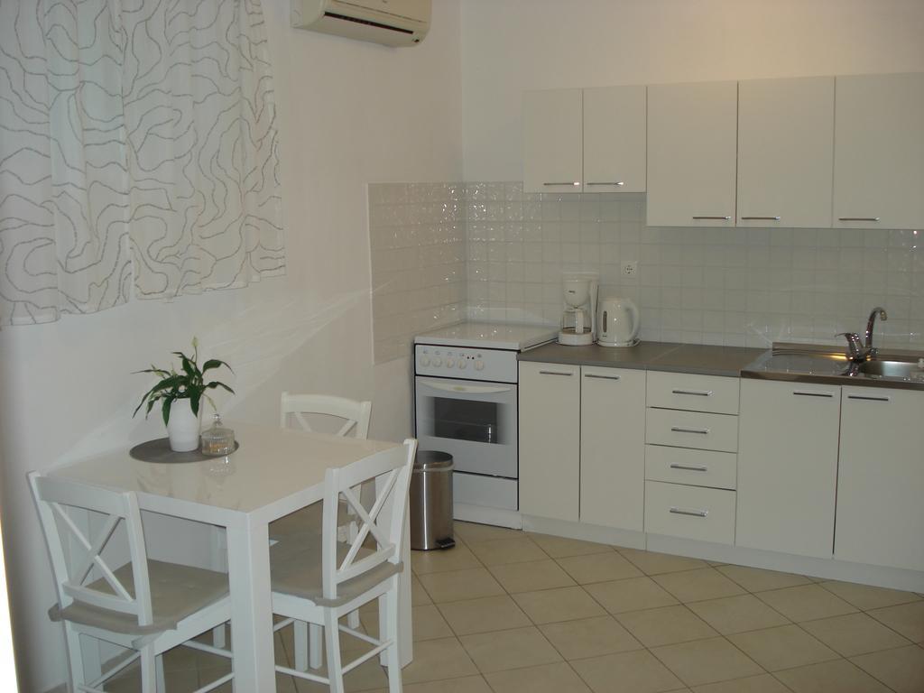 Apartments Luka Корчула Экстерьер фото