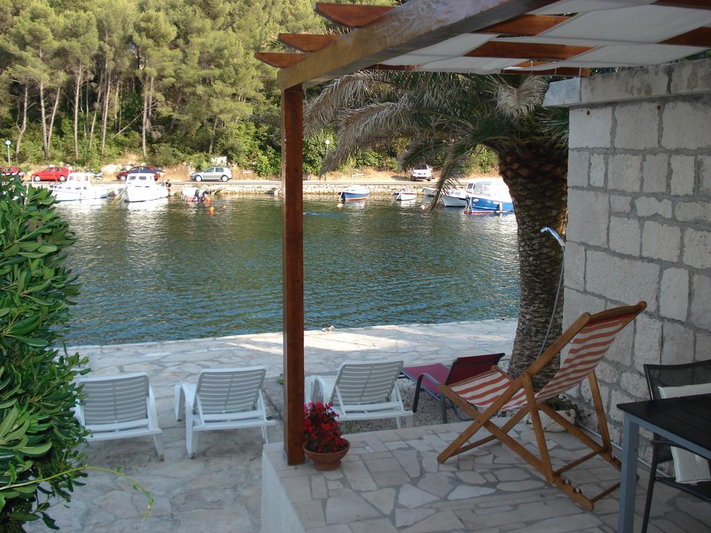 Apartments Luka Корчула Экстерьер фото