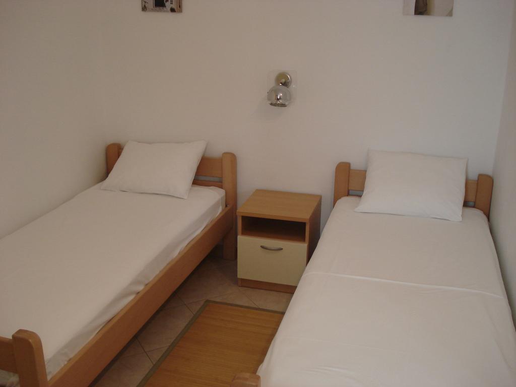 Apartments Luka Корчула Экстерьер фото
